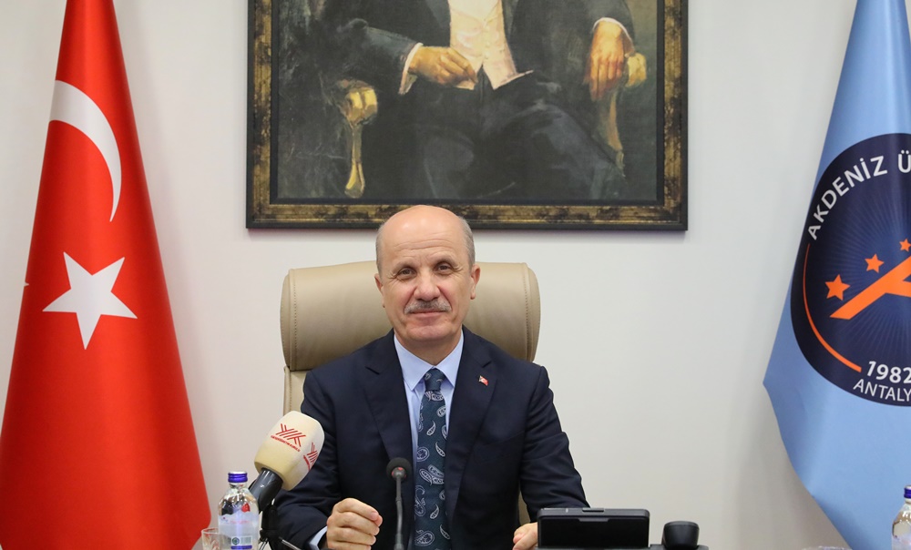 Yükseköğretim Kurulu Başkanı Özvar, Akdeniz Üniversitesinde