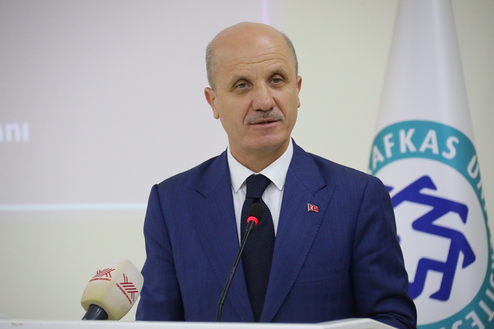 Yükseköğretim Kurulu Başkanı Özvar’ın Katılımıyla “İneklerde Döl Verimi Problemleri ve Buzağı Ölümlerinin Engellenmesi Çalıştayı” Yapıldı